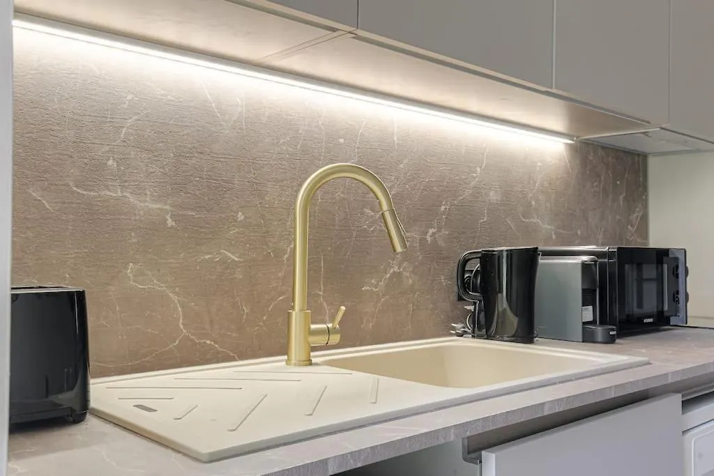 Joli Duplex Avec Jardin, 2 Personnes, Ecully Διαμέρισμα